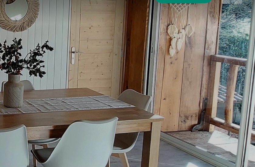 Pièce de vie du chalet Pène Nère à Aspet