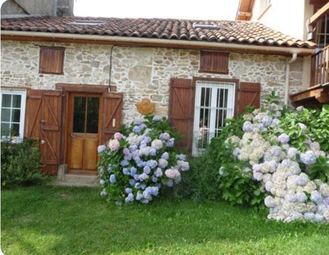 Gîte La Peyrolise à Razecueillé